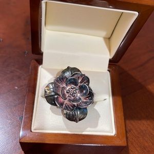 925 Sterling silver flower ring Shines through with multi- colors